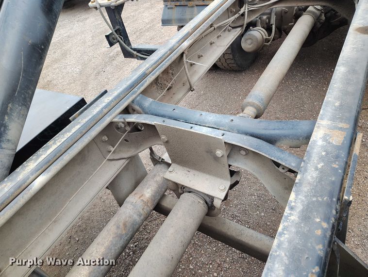 image for item DP8896 1995 Ford LT9000 roll-off container truck