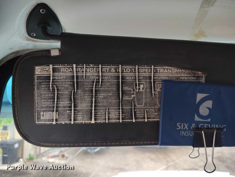 image for item DP8896 1995 Ford LT9000 roll-off container truck