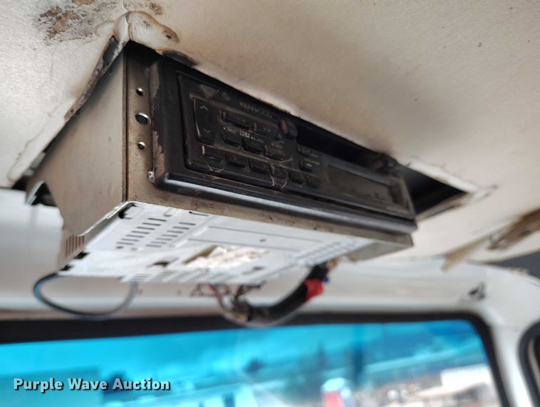 image for item DP8896 1995 Ford LT9000 roll-off container truck