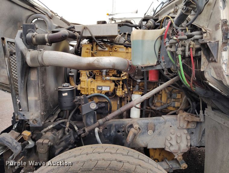 image for item DP8896 1995 Ford LT9000 roll-off container truck