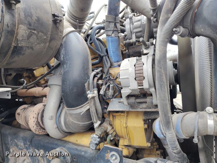 image for item DP8896 1995 Ford LT9000 roll-off container truck