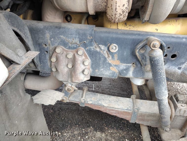 image for item DP8896 1995 Ford LT9000 roll-off container truck