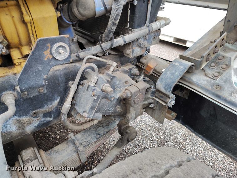 image for item DP8896 1995 Ford LT9000 roll-off container truck