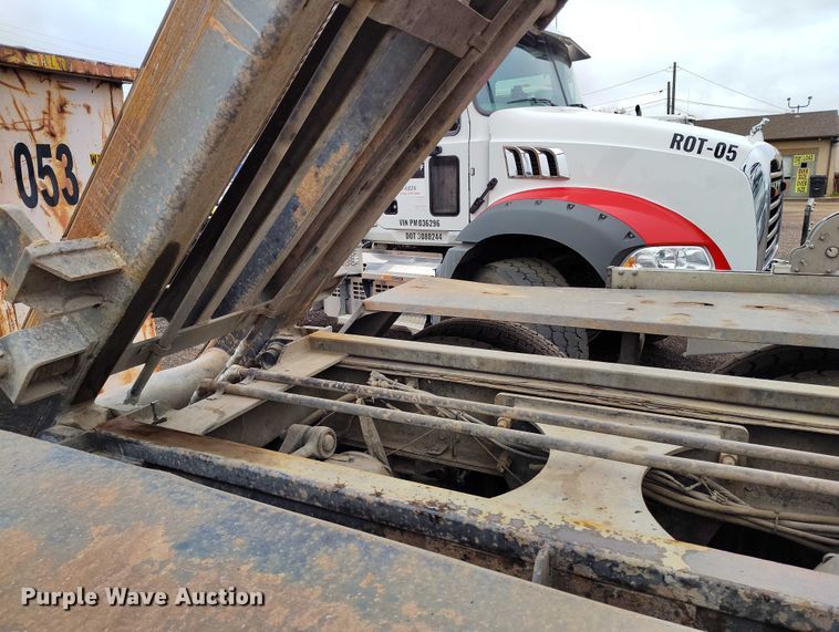 image for item DP8897 2008 Mack 813 Granite roll-off container truck