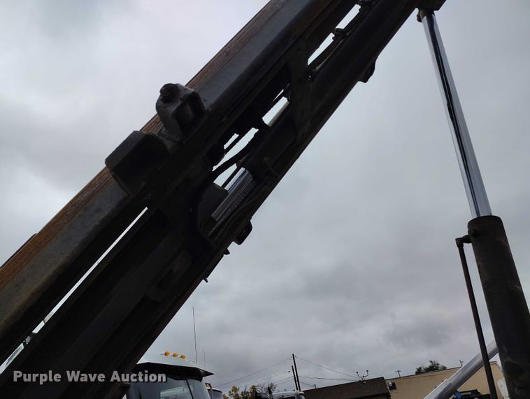 image for item DP8897 2008 Mack 813 Granite roll-off container truck