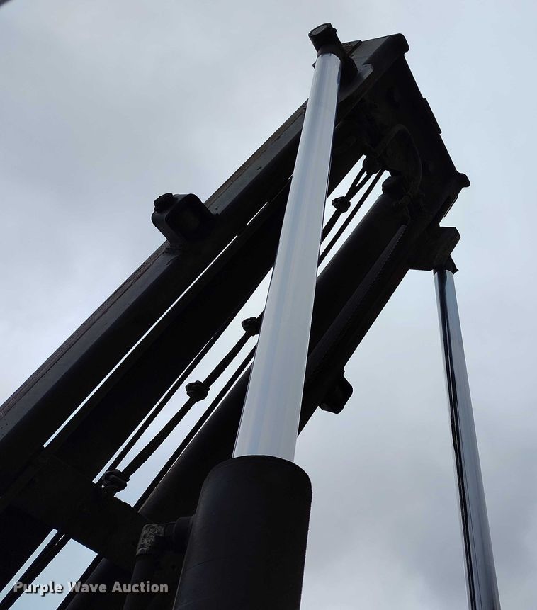 image for item DP8897 2008 Mack 813 Granite roll-off container truck