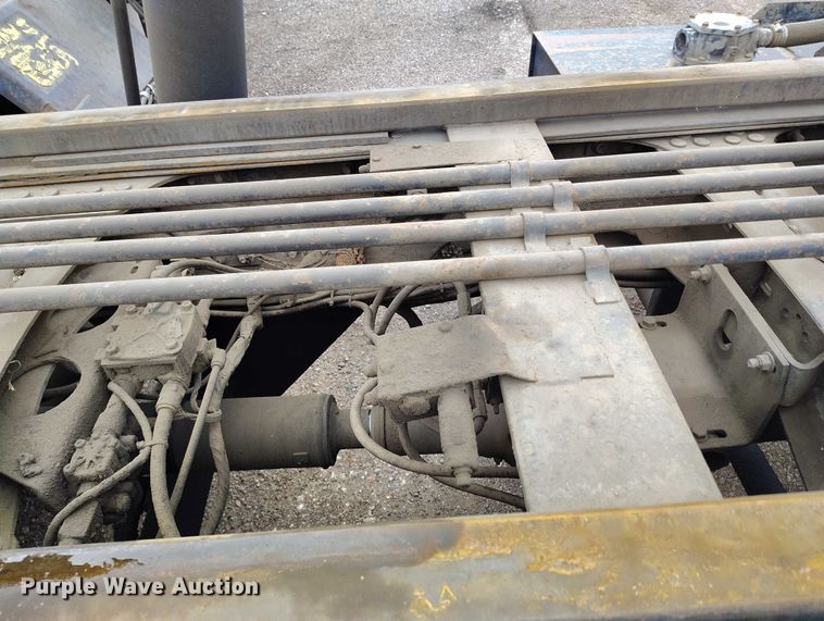 image for item DP8897 2008 Mack 813 Granite roll-off container truck