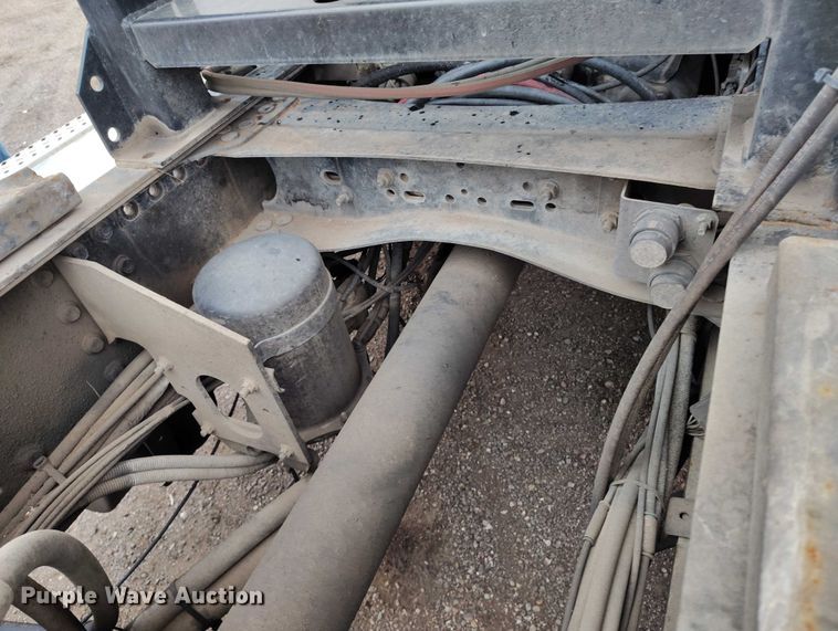 image for item DP8897 2008 Mack 813 Granite roll-off container truck