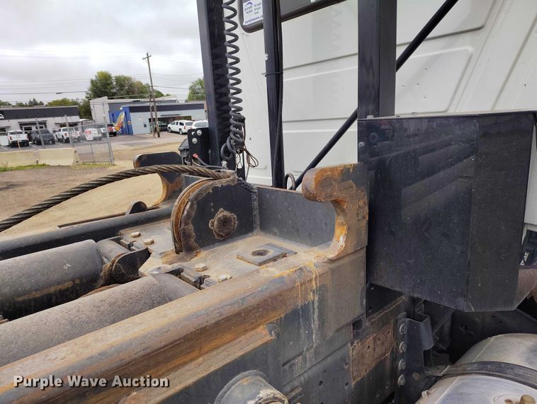 image for item DP8897 2008 Mack 813 Granite roll-off container truck