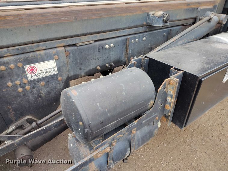 image for item DP8897 2008 Mack 813 Granite roll-off container truck