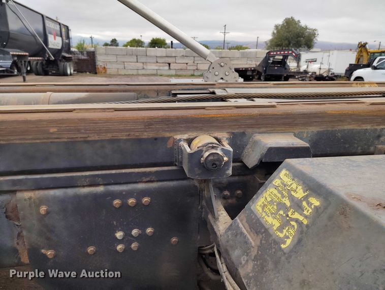 image for item DP8897 2008 Mack 813 Granite roll-off container truck