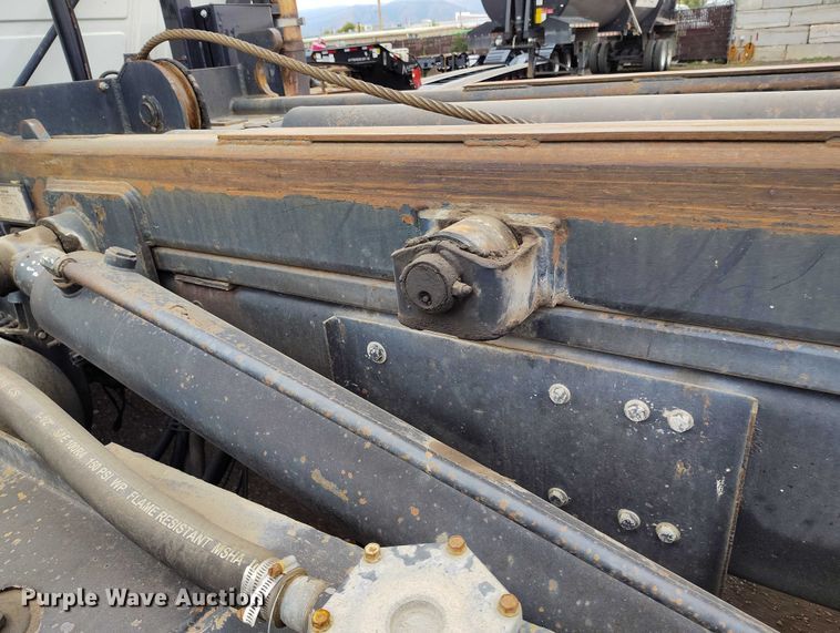 image for item DP8897 2008 Mack 813 Granite roll-off container truck