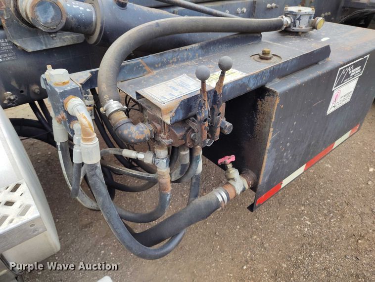 image for item DP8897 2008 Mack 813 Granite roll-off container truck