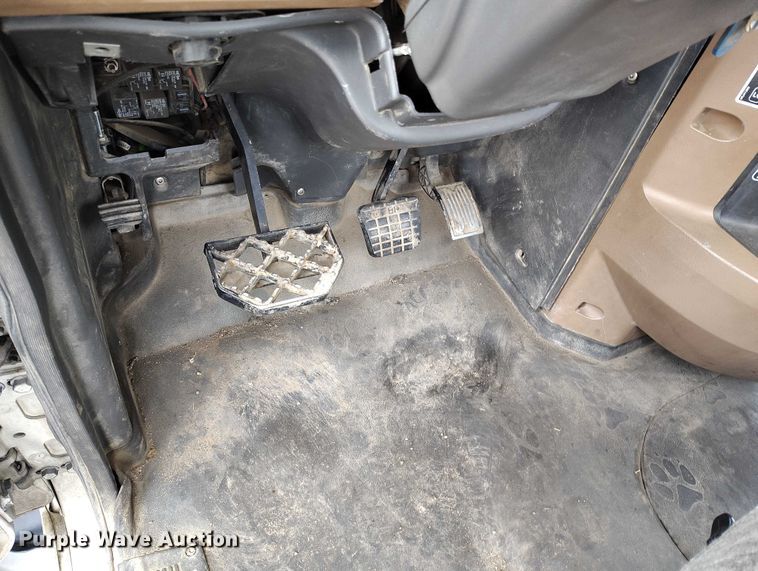 image for item DP8897 2008 Mack 813 Granite roll-off container truck