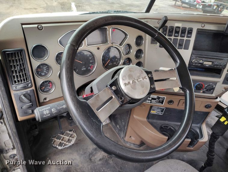 image for item DP8897 2008 Mack 813 Granite roll-off container truck