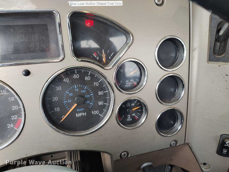 image for item DP8897 2008 Mack 813 Granite roll-off container truck