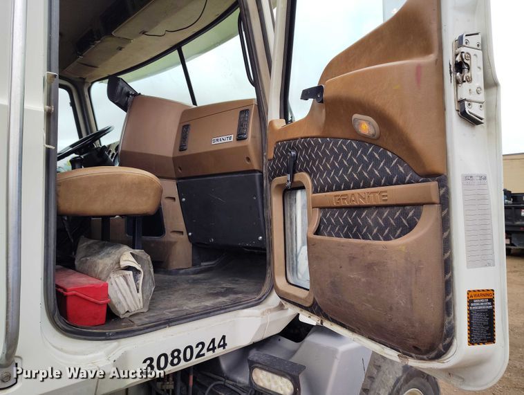 image for item DP8897 2008 Mack 813 Granite roll-off container truck