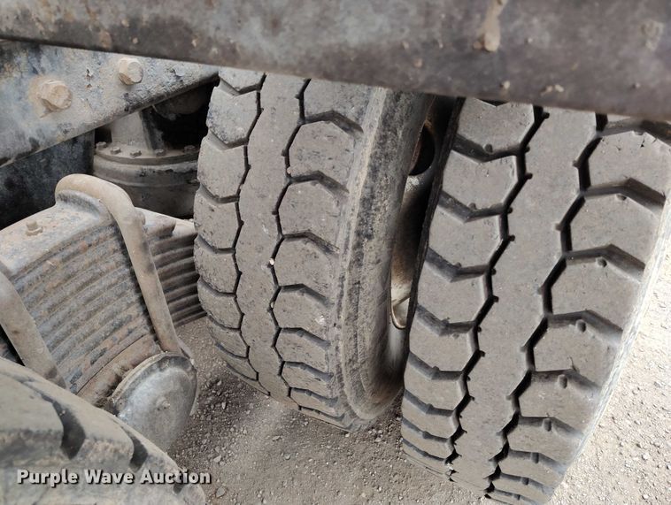 image for item DP8897 2008 Mack 813 Granite roll-off container truck