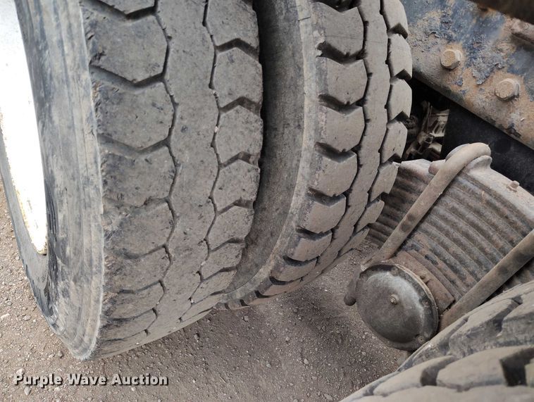 image for item DP8897 2008 Mack 813 Granite roll-off container truck