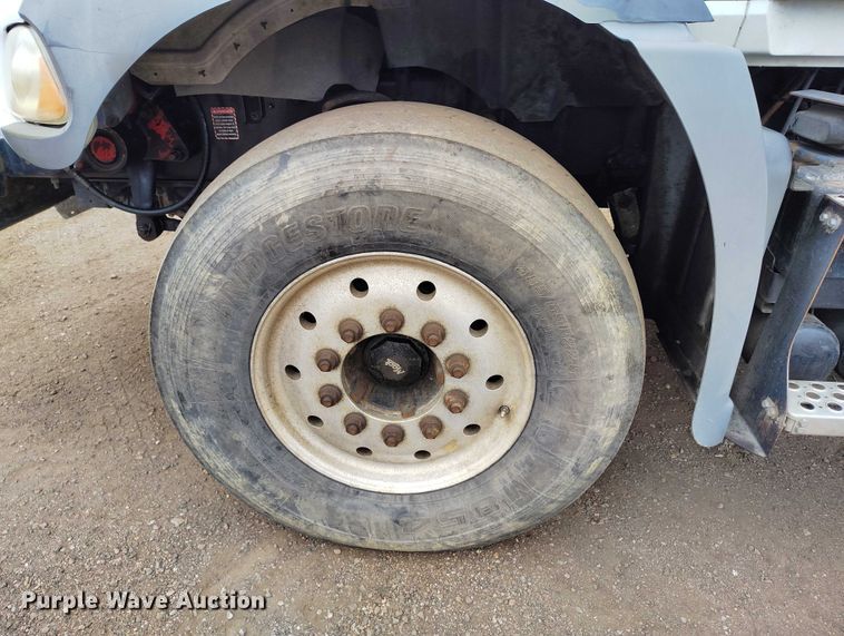 image for item DP8897 2008 Mack 813 Granite roll-off container truck