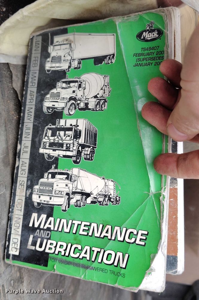 image for item DP8897 2008 Mack 813 Granite roll-off container truck