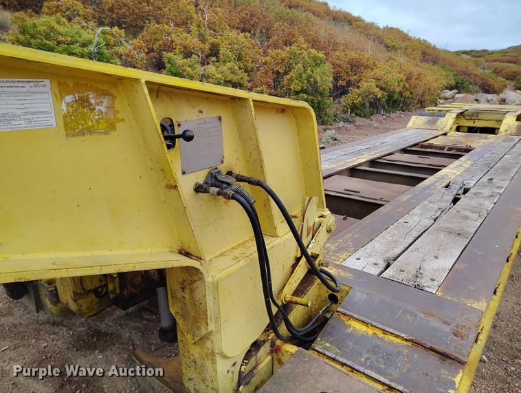 image for item DP8898 1988 Eager Beaver 50GHG/GS lowboy equipment trailer