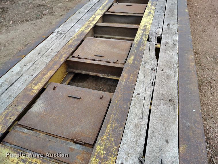 image for item DP8898 1988 Eager Beaver 50GHG/GS lowboy equipment trailer