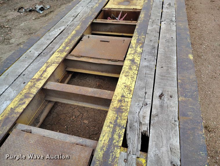 image for item DP8898 1988 Eager Beaver 50GHG/GS lowboy equipment trailer