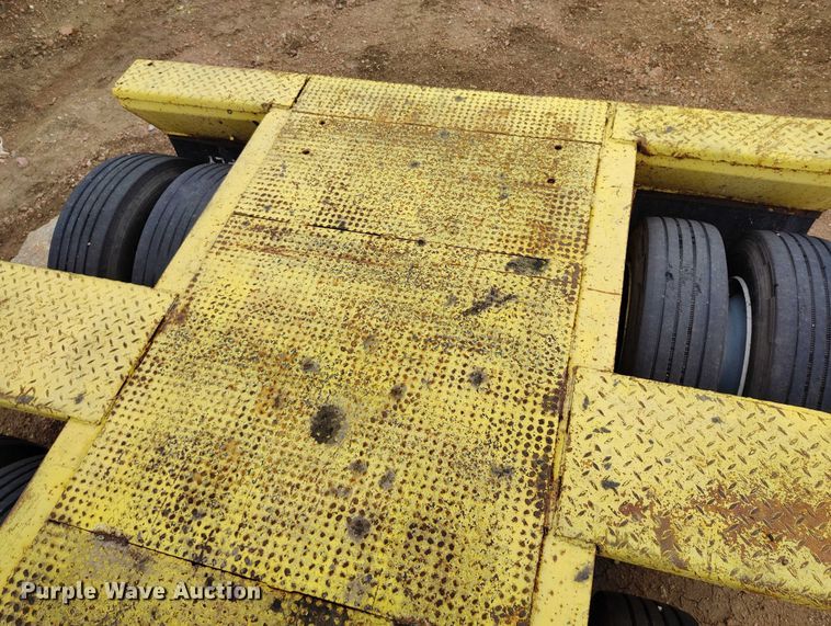 image for item DP8898 1988 Eager Beaver 50GHG/GS lowboy equipment trailer