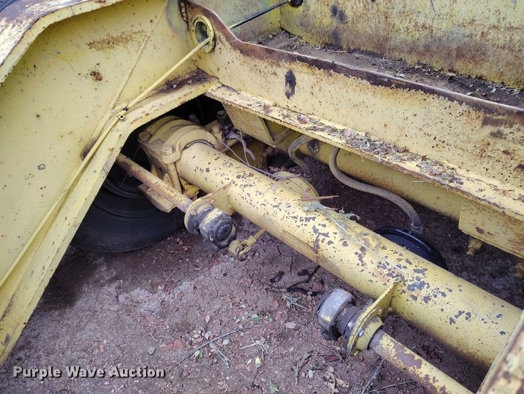 image for item DP8898 1988 Eager Beaver 50GHG/GS lowboy equipment trailer