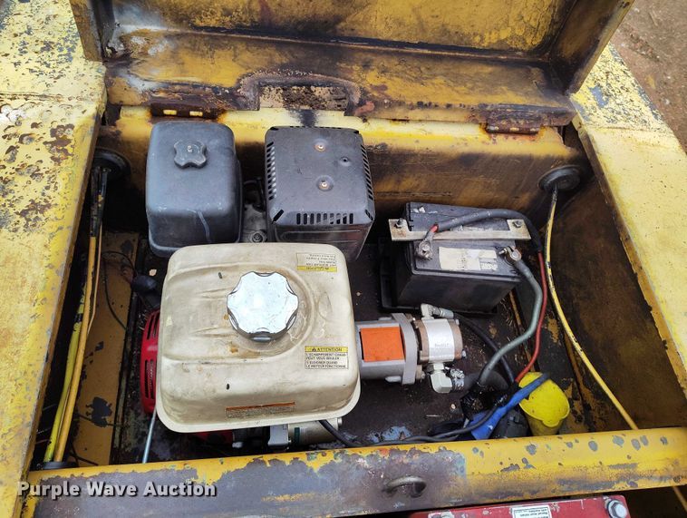 image for item DP8898 1988 Eager Beaver 50GHG/GS lowboy equipment trailer