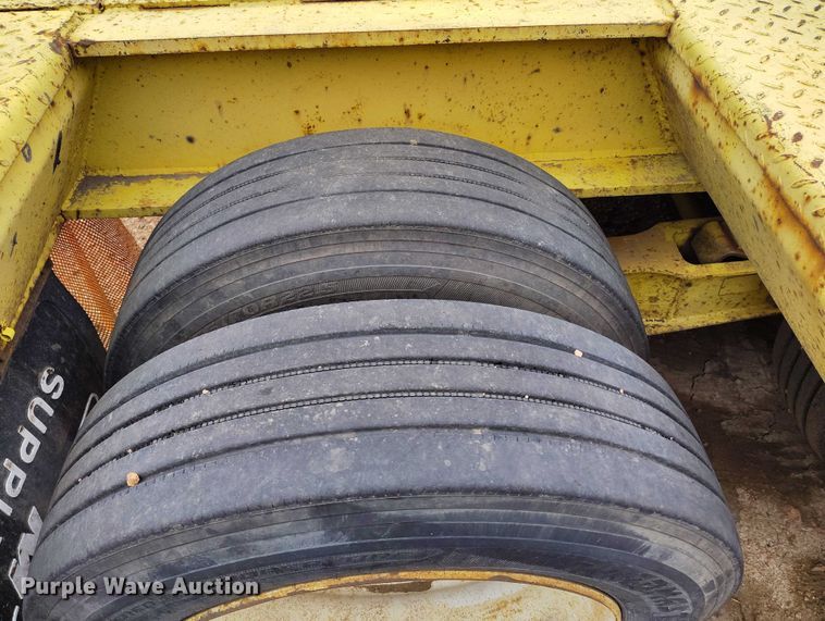 image for item DP8898 1988 Eager Beaver 50GHG/GS lowboy equipment trailer