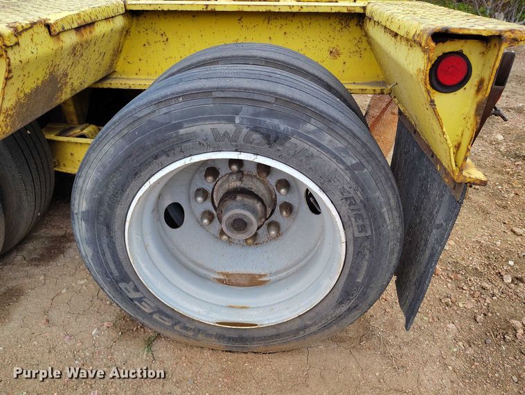 image for item DP8898 1988 Eager Beaver 50GHG/GS lowboy equipment trailer