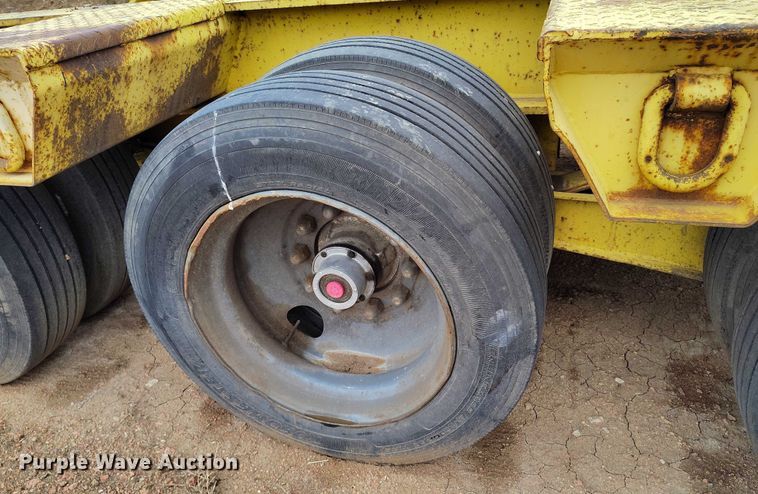 image for item DP8898 1988 Eager Beaver 50GHG/GS lowboy equipment trailer