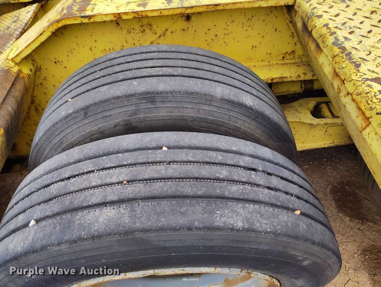 image for item DP8898 1988 Eager Beaver 50GHG/GS lowboy equipment trailer