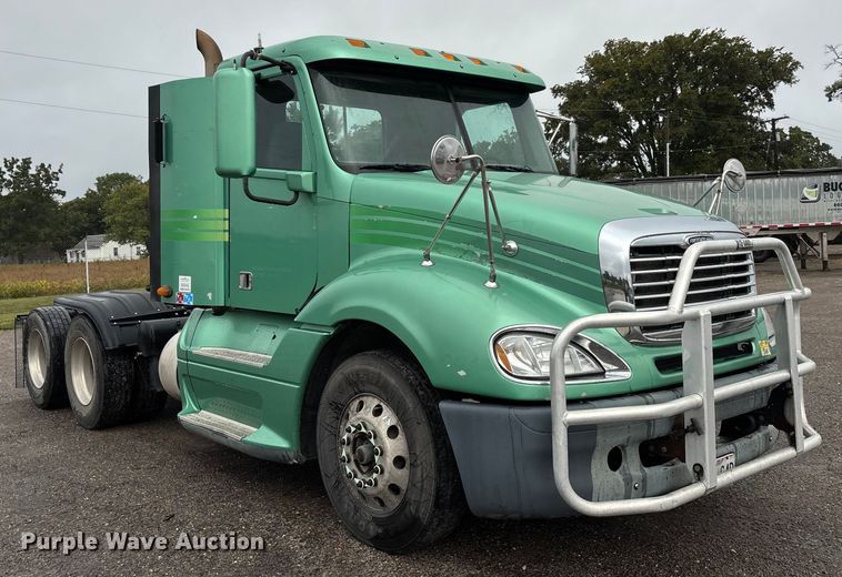 CAMIóN 2016 FREIGHTLINER