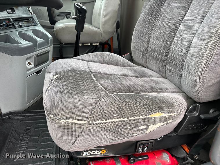 image for item DU1338 2016 Freightliner Columbia semi truck