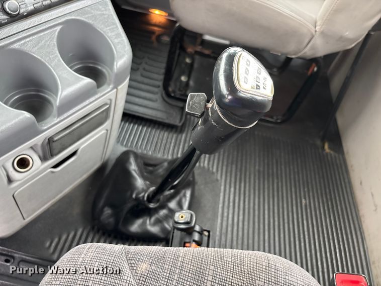 image for item DU1338 2016 Freightliner Columbia semi truck