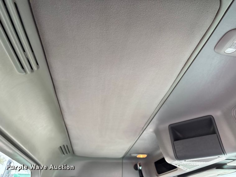 image for item DU1338 2016 Freightliner Columbia semi truck