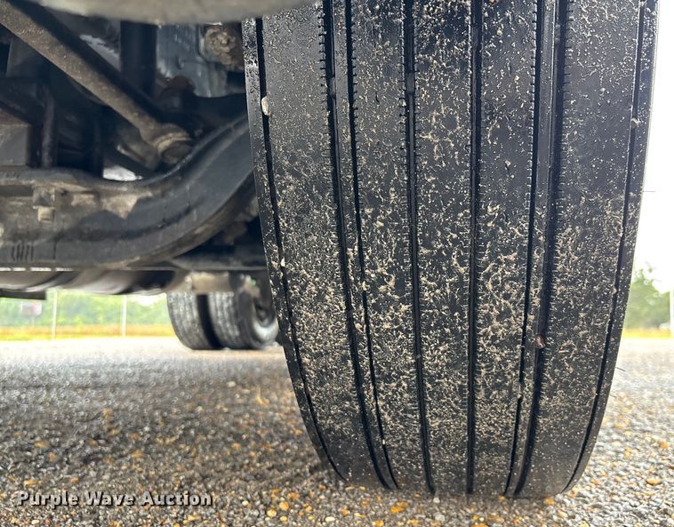 image for item DU1338 2016 Freightliner Columbia semi truck