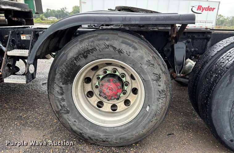 image for item DU1338 2016 Freightliner Columbia semi truck