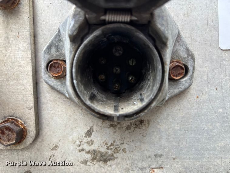 image for item DU1341 2008 Wilson flatbed trailer