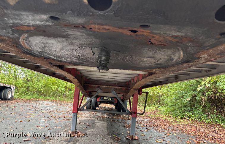 image for item DU1341 2008 Wilson flatbed trailer