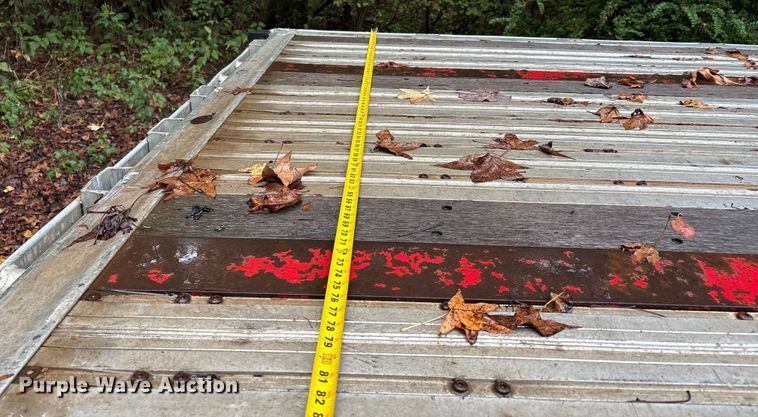 image for item DU1341 2008 Wilson flatbed trailer