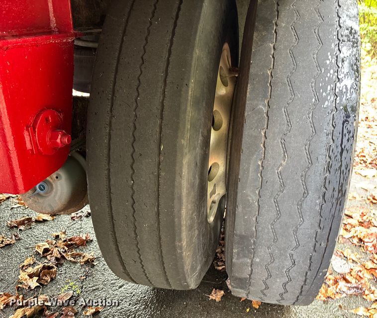 image for item DU1341 2008 Wilson flatbed trailer