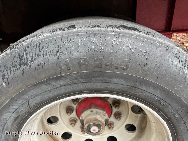 image for item DU1341 2008 Wilson flatbed trailer