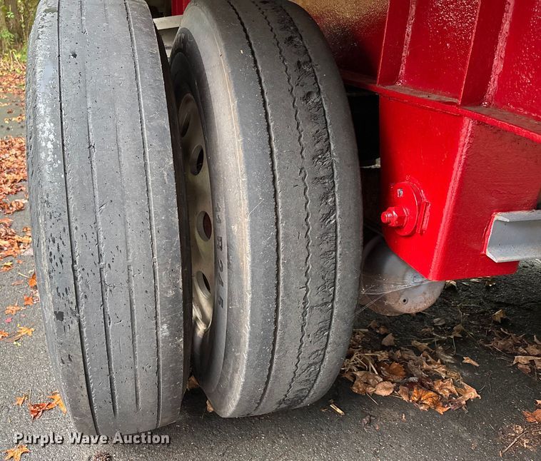 image for item DU1341 2008 Wilson flatbed trailer