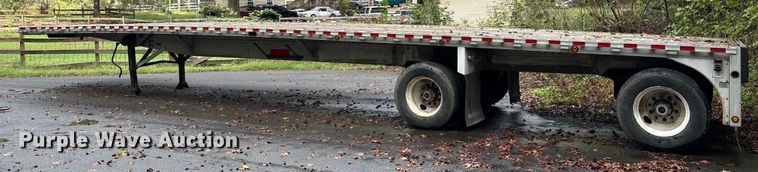 image for item DU1342 2005 Reitnouer flatbed trailer