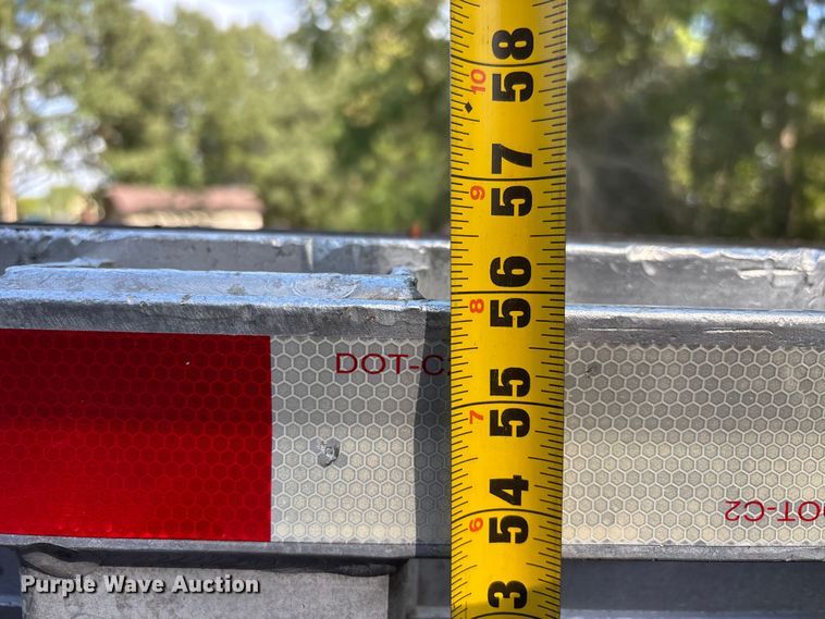 image for item DU1342 2005 Reitnouer flatbed trailer