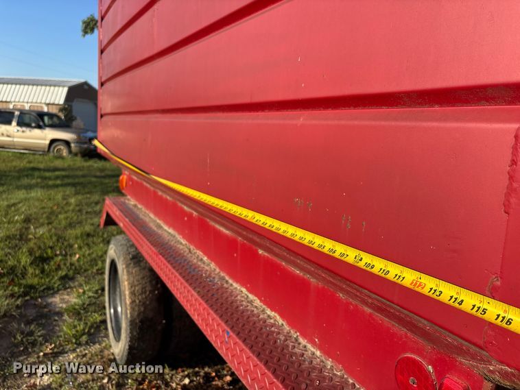 image for item DU1395 1986 Bail pup grain trailer